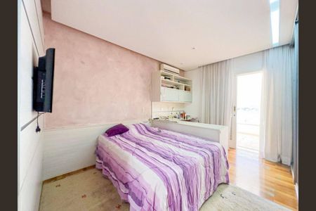 Casa à venda com 585m², 4 quartos e 6 vagas