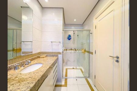 Casa à venda com 585m², 4 quartos e 6 vagas