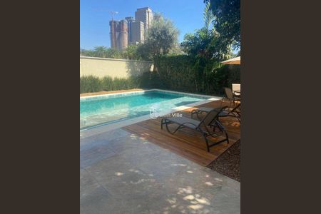 Casa à venda com 585m², 4 quartos e 6 vagas