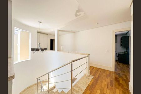 Casa à venda com 585m², 4 quartos e 6 vagas