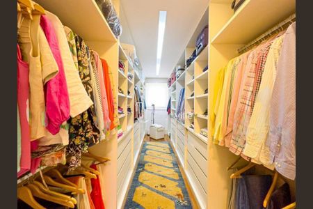 Casa à venda com 585m², 4 quartos e 6 vagas