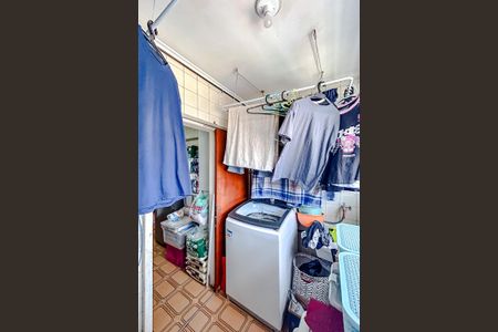 Apartamento à venda com 75m², 3 quartos e 1 vagaÁrea de Serviço