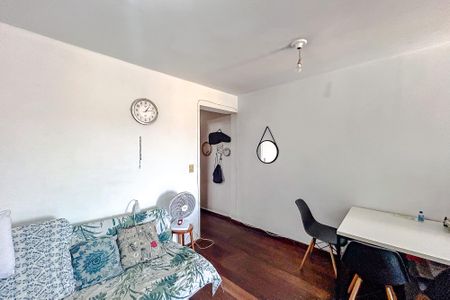 Apartamento à venda com 75m², 3 quartos e 1 vagaSala