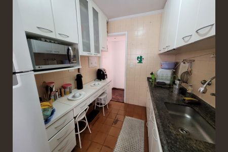 Apartamento à venda com 54m², 2 quartos e 1 vagaCozinha
