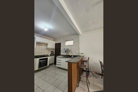 Casa para alugar com 120m², 2 quartos e 1 vagaCozinha