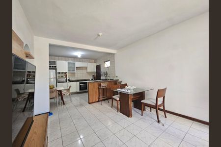 Casa para alugar com 120m², 2 quartos e 1 vagasala