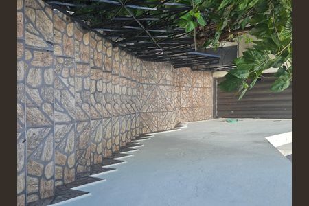 Casa para alugar com 120m², 2 quartos e 1 vagaescada 