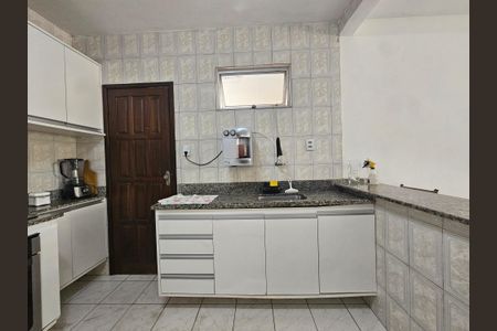 Casa para alugar com 120m², 2 quartos e 1 vagaCozinha