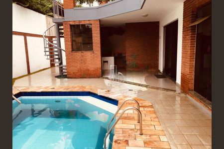 Casa à venda com 407m², 4 quartos e 3 vagas
