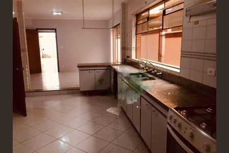 Casa à venda com 407m², 4 quartos e 3 vagas