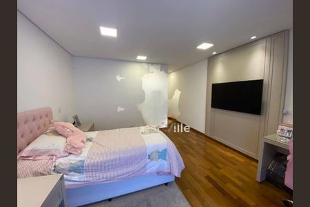 Casa à venda com 4 quartos, 530m² em Alphaville Residencial Zero, Barueri