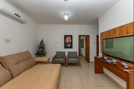 Sala 1 de casa à venda com 5 quartos, 220m² em Cinquentenario, Belo Horizonte