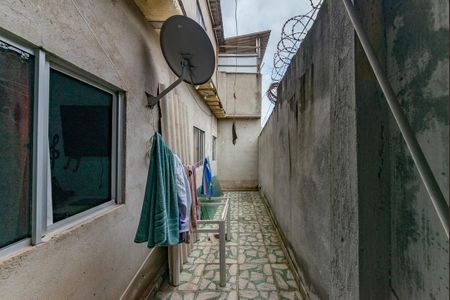 Casa à venda com 460m², 5 quartos e 8 vagas Casa à venda com 460m², 5 quartos e 8 vagasÁrea de Serviço 1