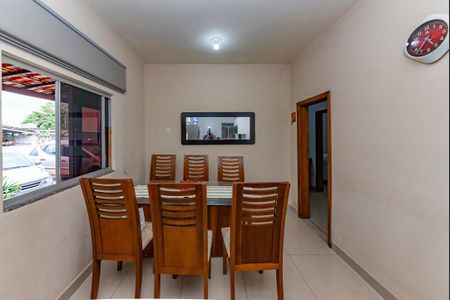 Casa à venda com 460m², 5 quartos e 8 vagas Casa à venda com 460m², 5 quartos e 8 vagasSala 2