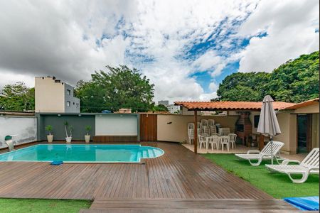 Piscina de casa à venda com 5 quartos, 460m² em Cinquentenario, Belo Horizonte