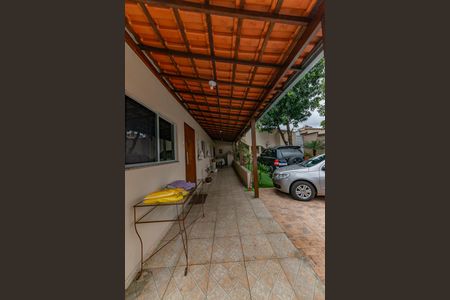 Casa à venda com 460m², 5 quartos e 8 vagas Casa à venda com 460m², 5 quartos e 8 vagasVaranda
