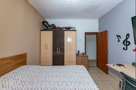 Casa à venda com 460m², 5 quartos e 8 vagas Casa à venda com 460m², 5 quartos e 8 vagasQuarto 3