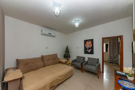 Casa à venda com 460m², 5 quartos e 8 vagas Casa à venda com 460m², 5 quartos e 8 vagasSala 1