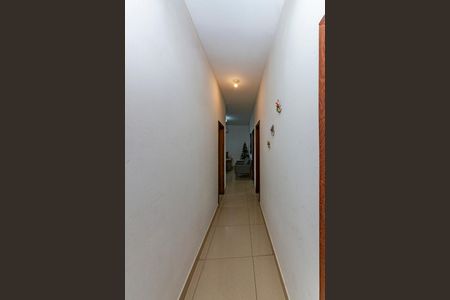 Casa à venda com 460m², 5 quartos e 8 vagas Casa à venda com 460m², 5 quartos e 8 vagasCorredor