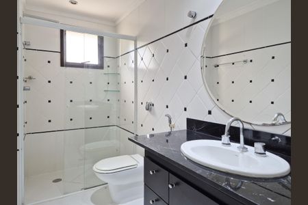 Apartamento à venda com 242m², 3 quartos e 3 vagas Apartamento à venda com 242m², 3 quartos e 3 vagasBanheiro da Suíte 3