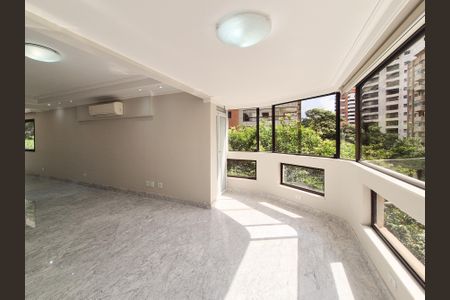 Sala de apartamento à venda com 3 quartos, 242m² em Indianópolis, São Paulo