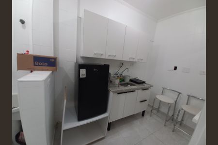 Cozinha de apartamento para alugar com 1 quarto, 92m² em Centro, São Vicente