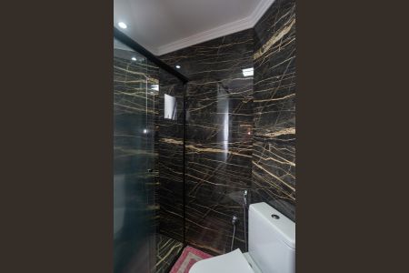 Apartamento à venda com 117m², 3 quartos e 2 vagasBanheiro do quarto 1 Suíte