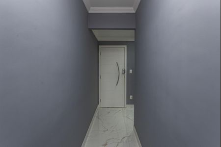 Apartamento à venda com 117m², 3 quartos e 2 vagasCorredor de entrada