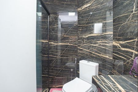 Apartamento à venda com 117m², 3 quartos e 2 vagasBanheiro do quarto 1 Suíte