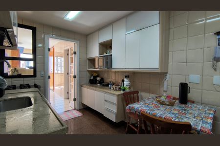 Apartamento à venda com 189m², 3 quartos e 2 vagasCozinha 