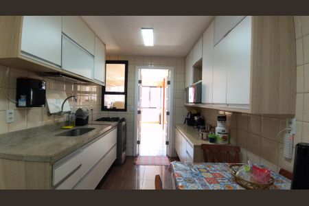 Apartamento à venda com 189m², 3 quartos e 2 vagasCozinha