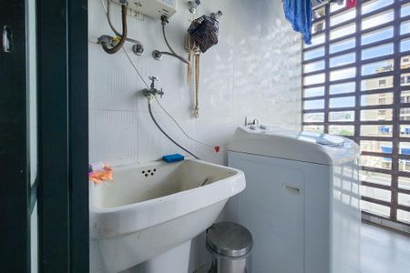 Apartamento à venda com 105m², 3 quartos e 1 vagaÁrea de Serviço 