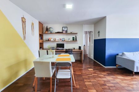 Apartamento à venda com 105m², 3 quartos e 1 vagaSala