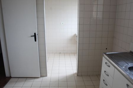 Apartamento para alugar com 69m², 3 quartos e sem vagaCozinha e Área de Serviço