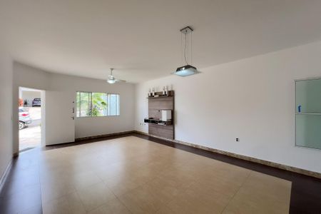 Sala de casa de condomínio para alugar com 3 quartos, 140m² em Jardim Santana, Valinhos