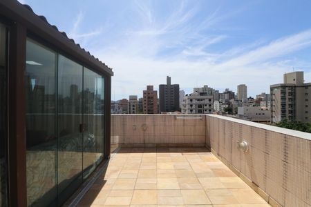 Apartamento para alugar com 120m², 2 quartos e 1 vaga Apartamento para alugar com 120m², 2 quartos e 1 vagaVaranda