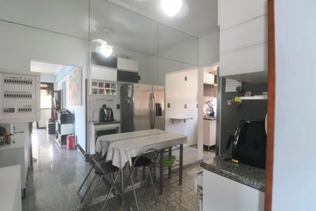 Apartamento para alugar com 120m², 2 quartos e 1 vaga Apartamento para alugar com 120m², 2 quartos e 1 vagaCozinha