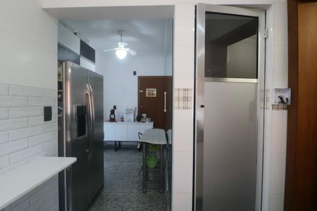 Apartamento para alugar com 120m², 2 quartos e 1 vaga Apartamento para alugar com 120m², 2 quartos e 1 vagaCozinha