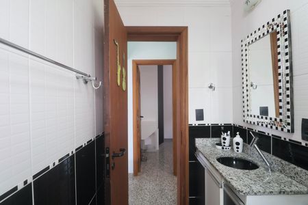 Apartamento para alugar com 120m², 2 quartos e 1 vaga Apartamento para alugar com 120m², 2 quartos e 1 vagaBanheiro Social