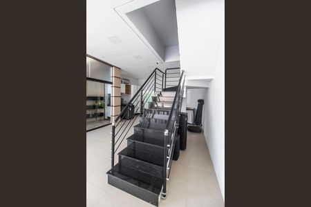 Casa à venda com 191m², 3 quartos e 1 vagaEscada