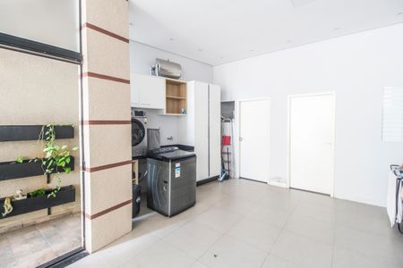 Casa à venda com 191m², 3 quartos e 1 vagaÁrea de Serviço