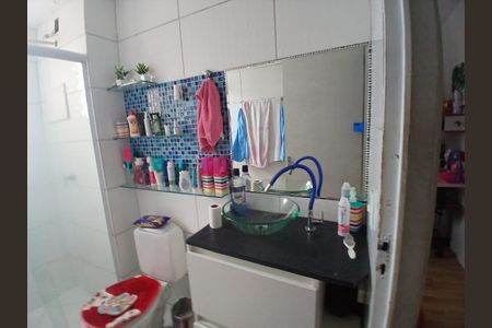 Banheiro de apartamento para alugar com 2 quartos, 48m² em Parque Bristol, São Paulo