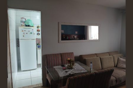 Sala de apartamento para alugar com 2 quartos, 48m² em Parque Bristol, São Paulo
