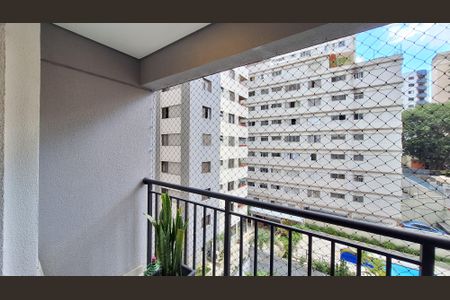 Studio para alugar com 27m², 1 quarto e sem vaga Studio para alugar com 27m², 1 quarto e sem vagaVaranda