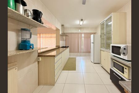 Apartamento para alugar com 69m², 2 quartos e 1 vagaÁrea comum - Salão de festas