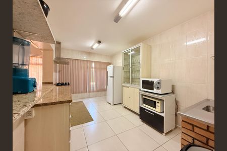 Apartamento para alugar com 69m², 2 quartos e 1 vagaÁrea comum - Salão de festas