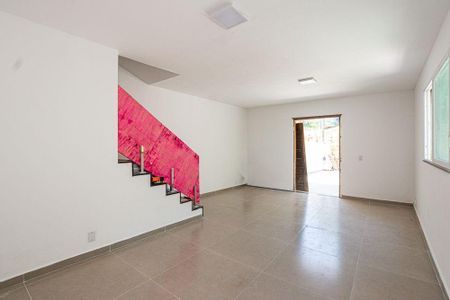 Casa à venda com 4 quartos, 480m² em Itaipu, Niterói