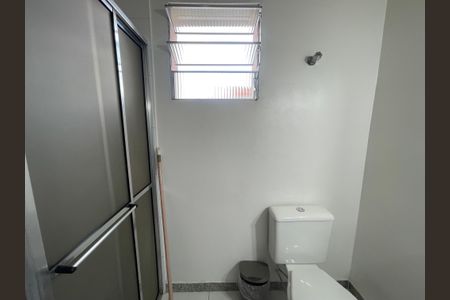 Casa à venda com 280m², 6 quartos e 3 vagasBanheiro 1