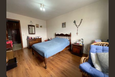 Casa à venda com 280m², 6 quartos e 3 vagasQuarto 1