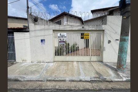 Casa à venda com 280m², 6 quartos e 3 vagasFachada